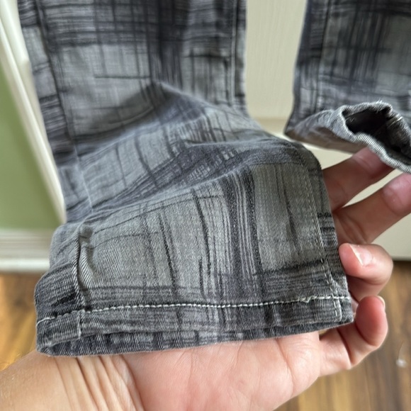 Paige Grey Abstract Pattern  Peg Super Skinny Ankle Denim Jeans Stylish Size 27 - Picture 4 of 12